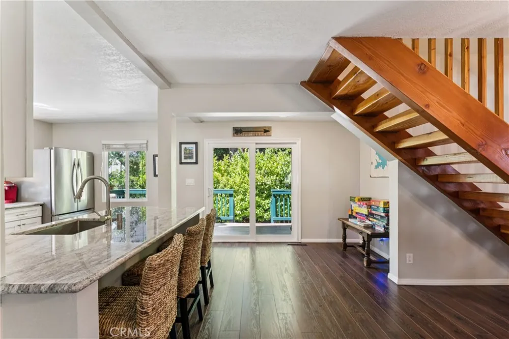 378 Oak Drive Lake Arrowhead, CA 92352