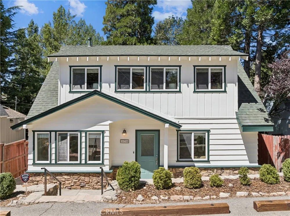 378 Oak Drive Lake Arrowhead, CA 92352