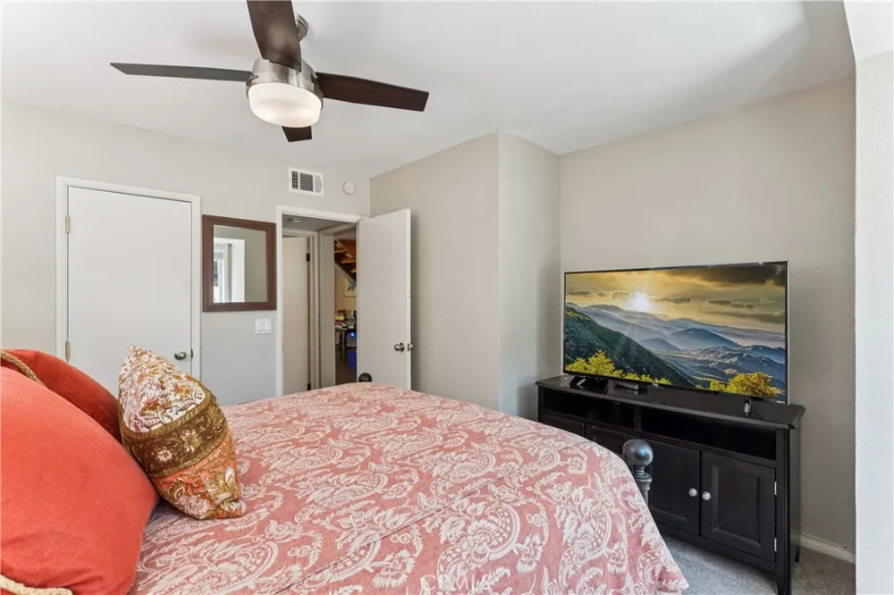 378 Oak Drive Lake Arrowhead, CA 92352