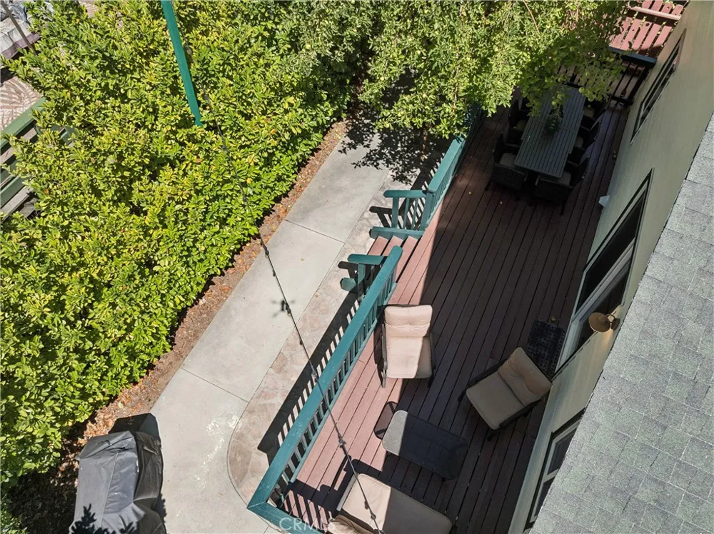378 Oak Drive Lake Arrowhead, CA 92352