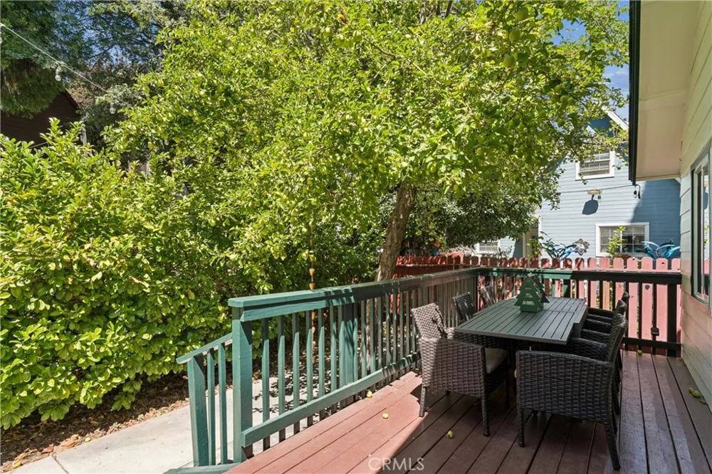 378 Oak Drive Lake Arrowhead, CA 92352
