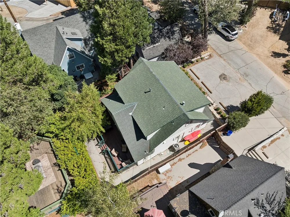 378 Oak Drive Lake Arrowhead, CA 92352