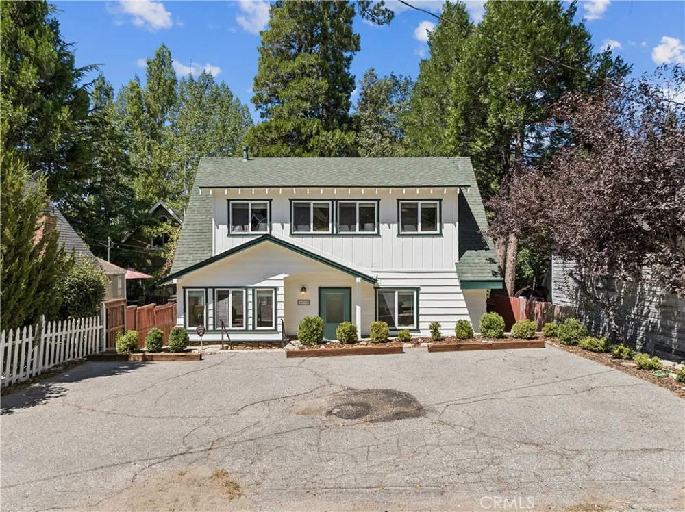 378 Oak Drive Lake Arrowhead, CA 92352