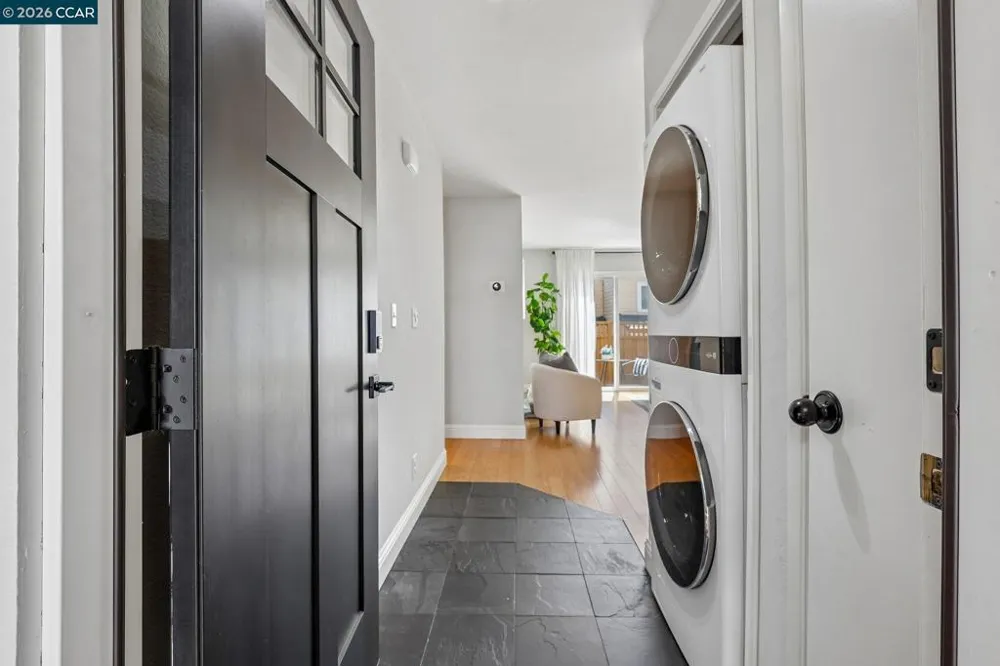 6560 Pioneer Ln #32 Dublin, CA 94568