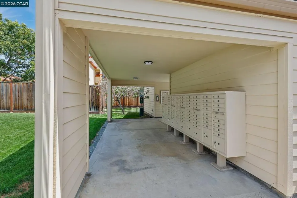 6560 Pioneer Ln #32 Dublin, CA 94568