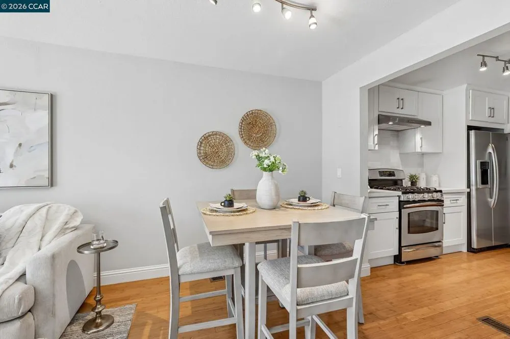 6560 Pioneer Ln #32 Dublin, CA 94568