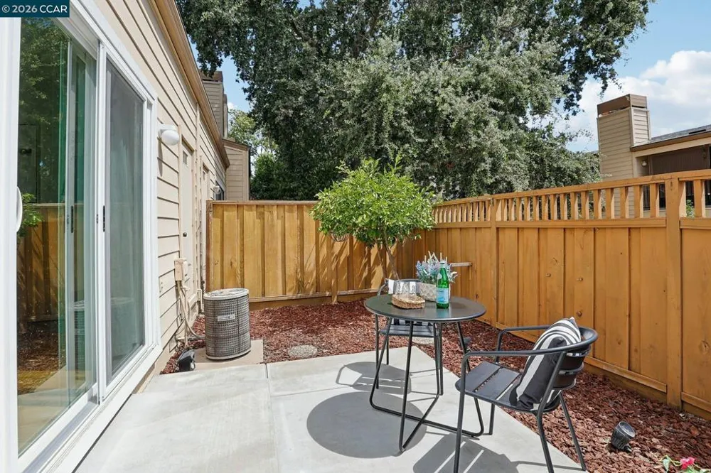 6560 Pioneer Ln #32 Dublin, CA 94568