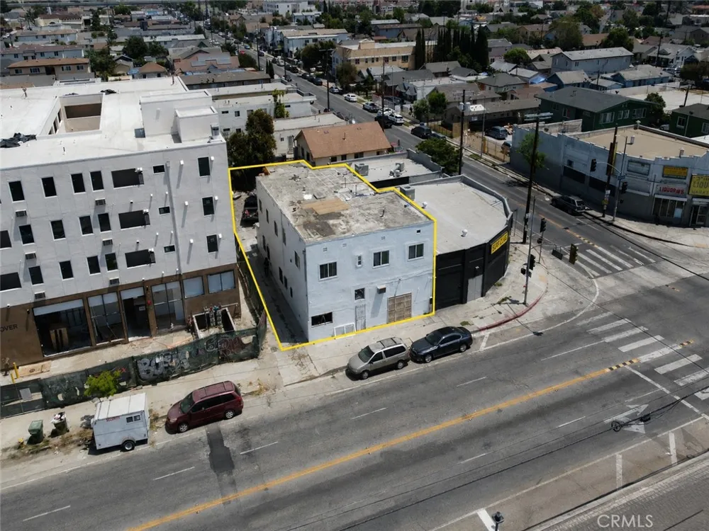5324 S Hoover Los Angeles, CA 90037