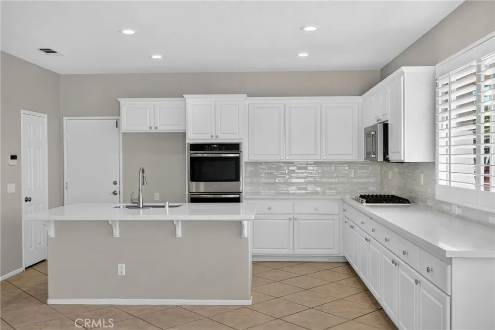 12611 Avocado Way Riverside, CA 92503