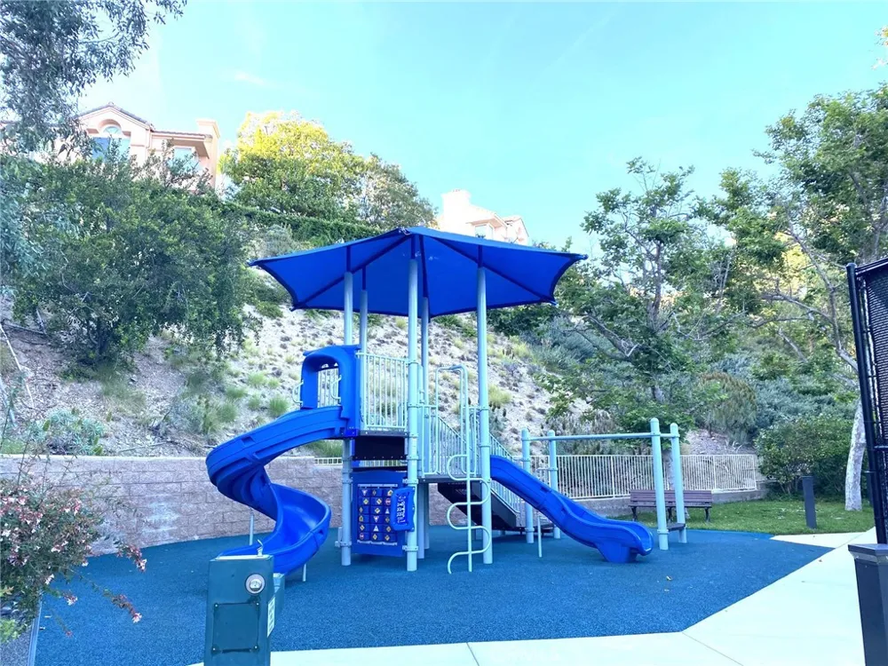 1000 Calle Allegre Glendale, CA 91208