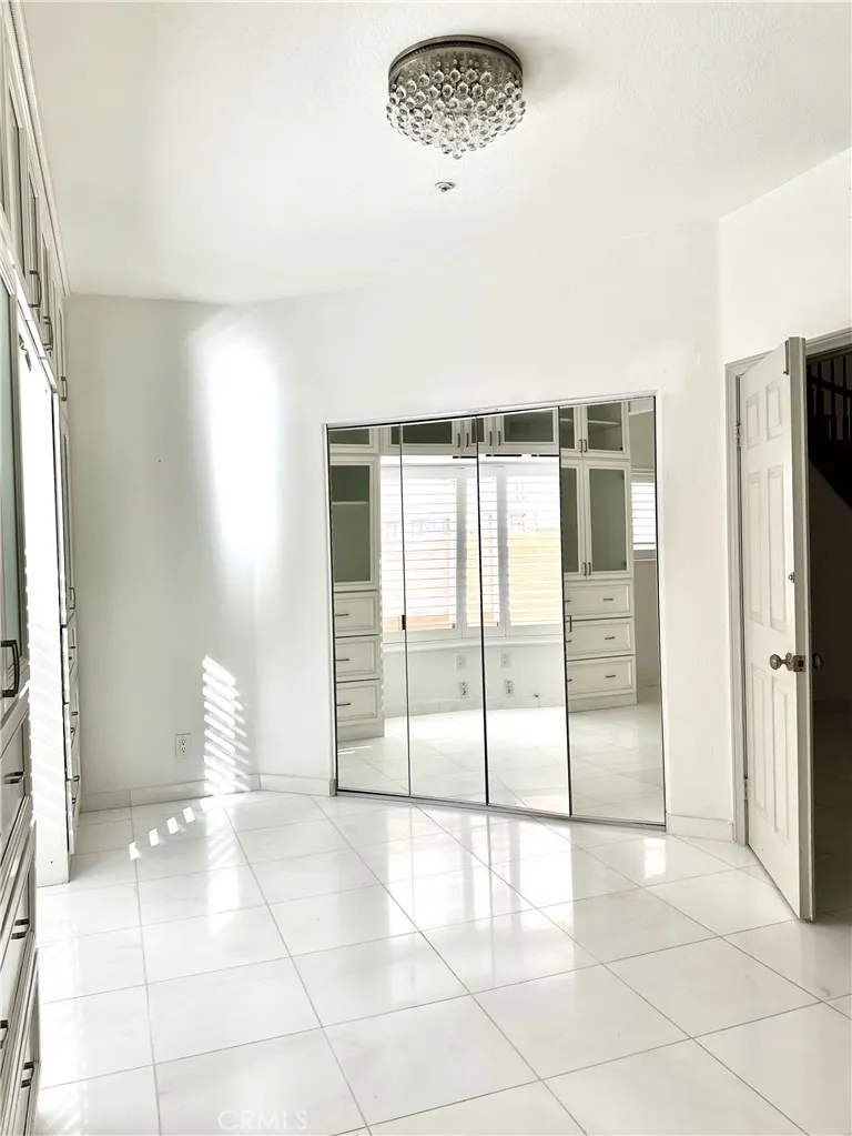 1000 Calle Allegre Glendale, CA 91208