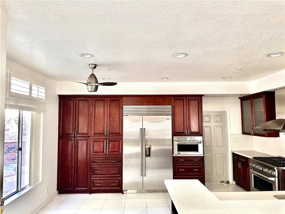 1000 Calle Allegre Glendale, CA 91208