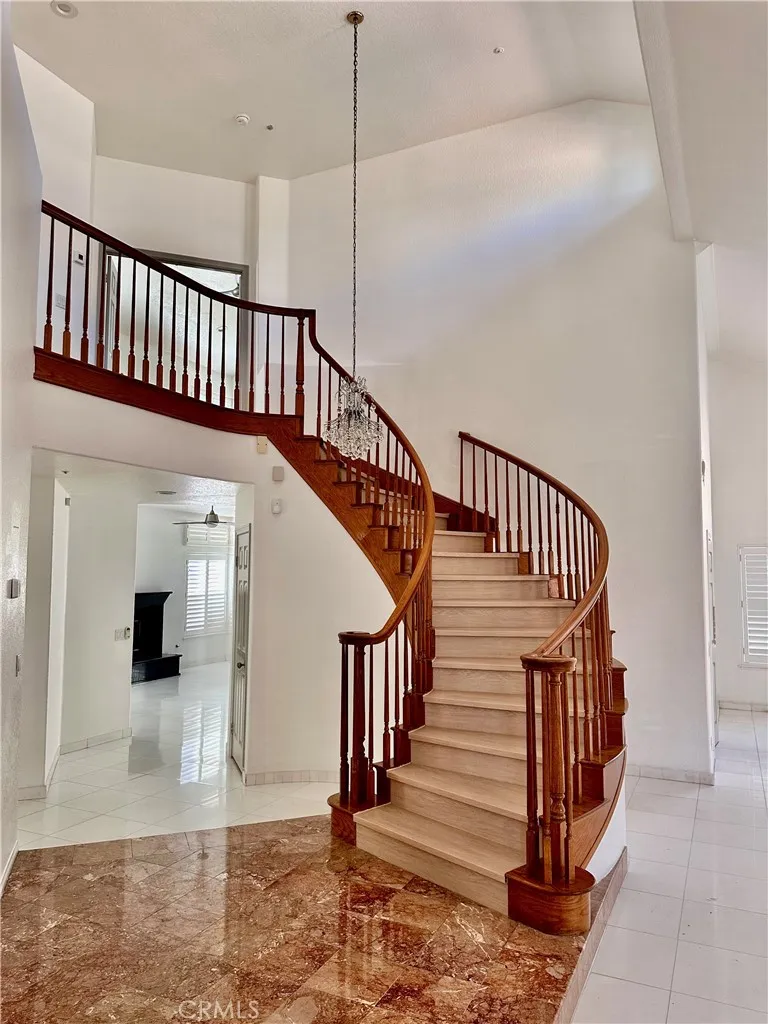 1000 Calle Allegre Glendale, CA 91208