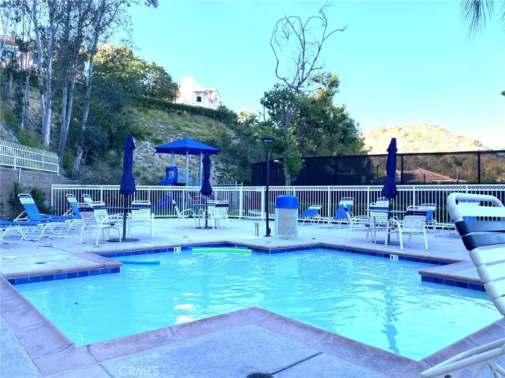 1000 Calle Allegre Glendale, CA 91208