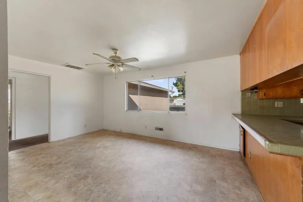 1936 Reseda Lane Modesto, CA 95350