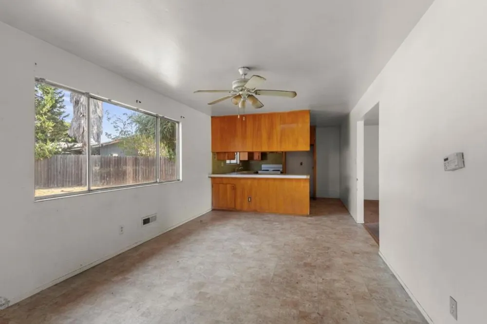 1936 Reseda Lane Modesto, CA 95350