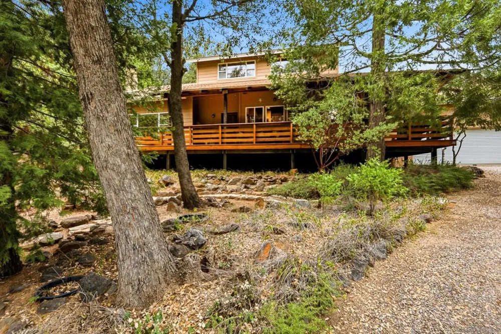 4518 Pine Ridge Avenue Julian, CA 92036