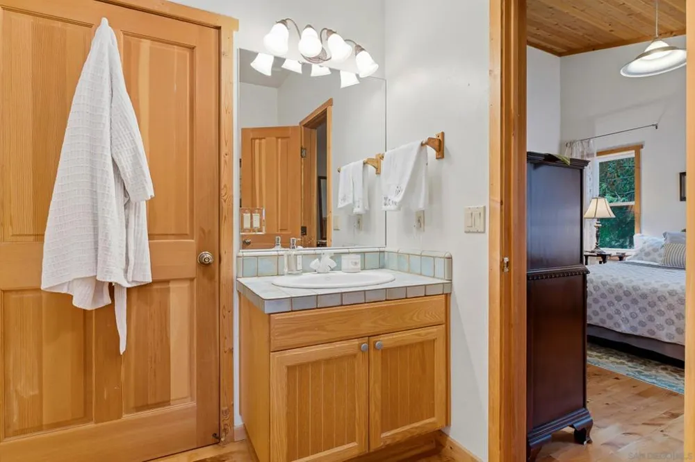 4518 Pine Ridge Avenue Julian, CA 92036