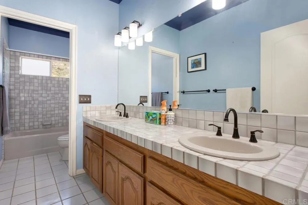 15979 Gantry Way Ramona, CA 92065