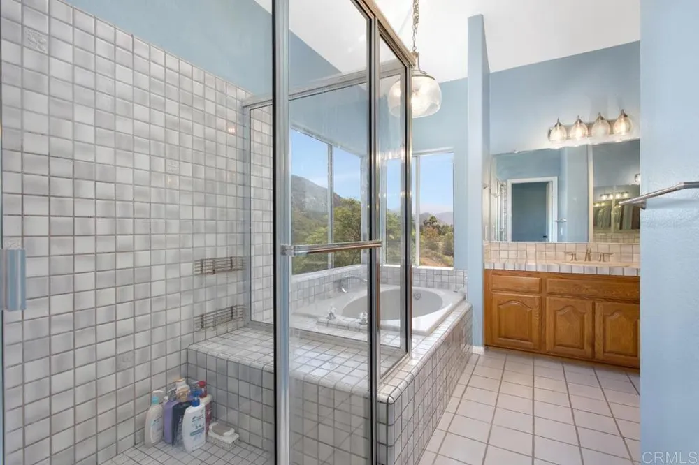 15979 Gantry Way Ramona, CA 92065