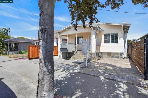 1211 Blake St