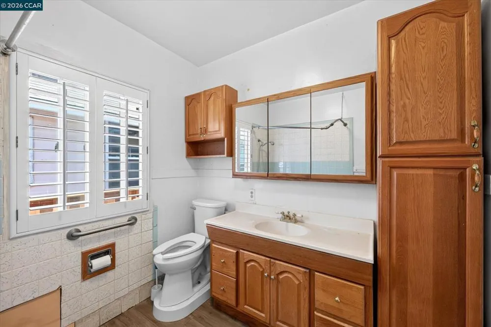 1211 Blake St Berkeley, CA 94702