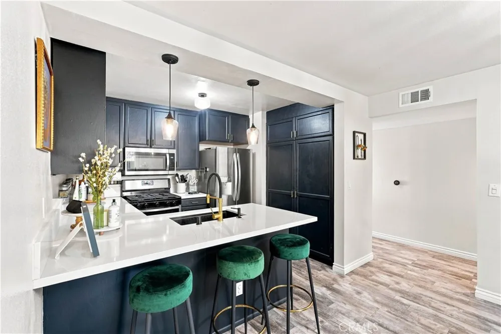 15760 Midwood #5 Granada Hills, CA 91344
