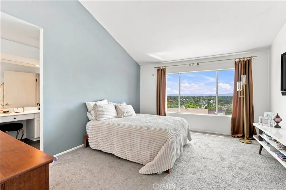 15760 Midwood #5 Granada Hills, CA 91344