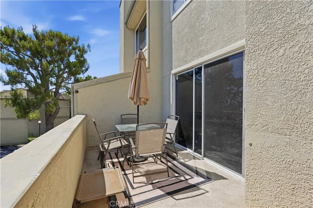15760 Midwood #5 Granada Hills, CA 91344