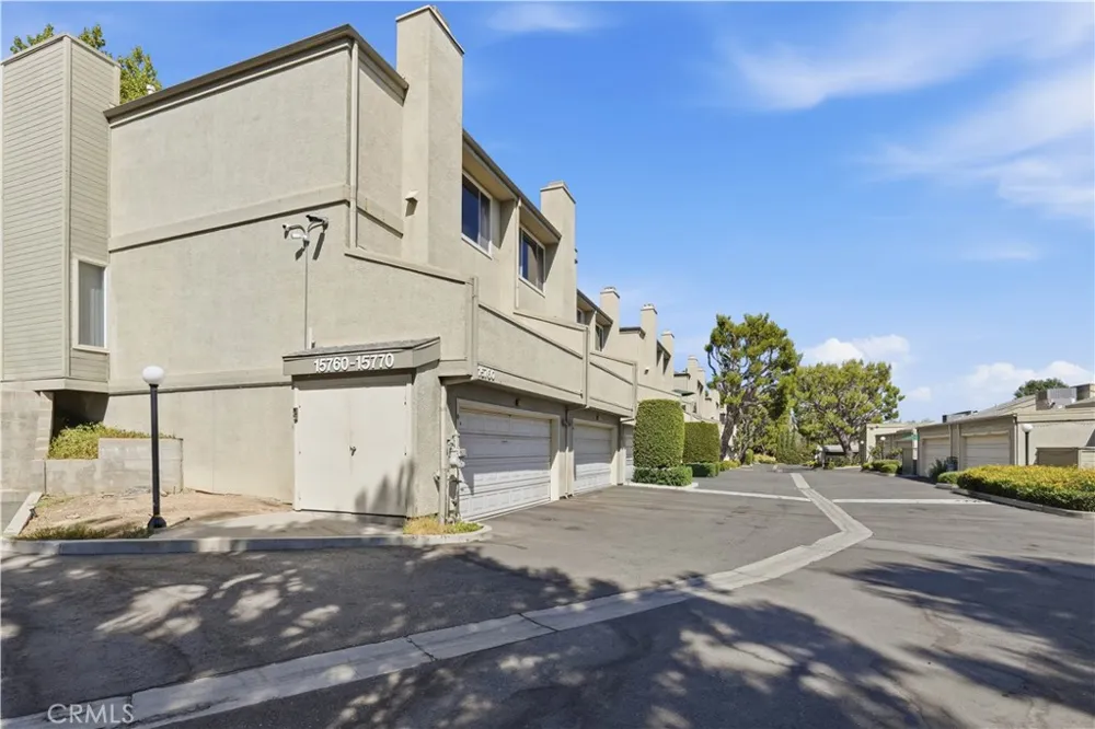 15760 Midwood #5 Granada Hills, CA 91344