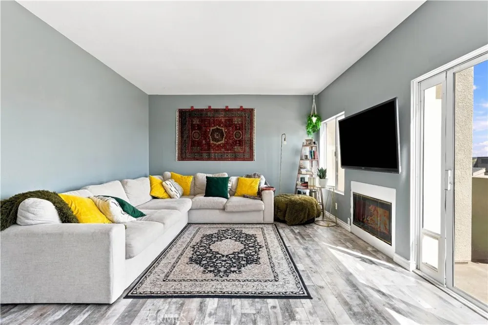 15760 Midwood #5 Granada Hills, CA 91344