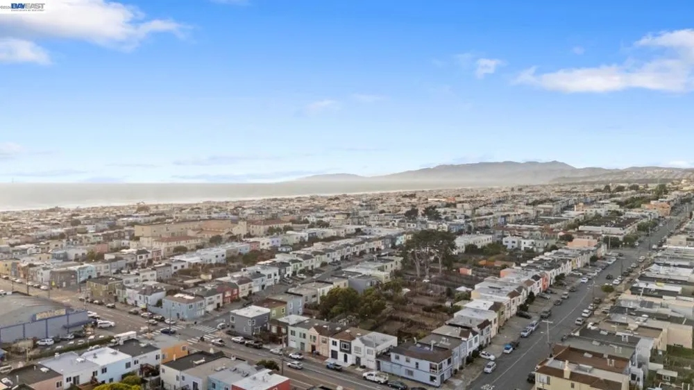2722 Vicente St San Francisco, CA 94116
