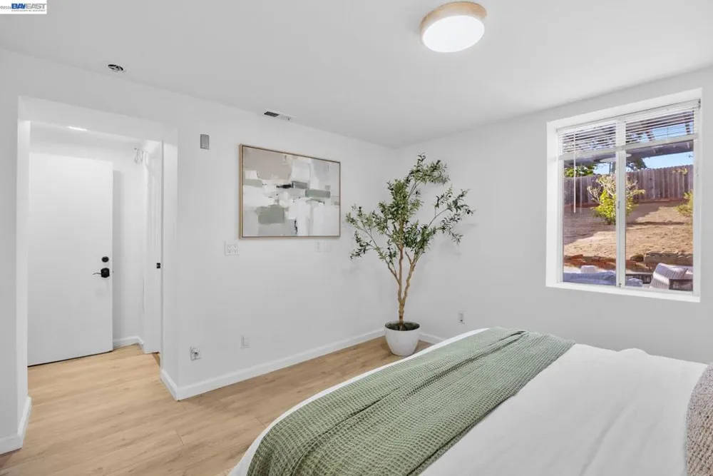 2722 Vicente St San Francisco, CA 94116