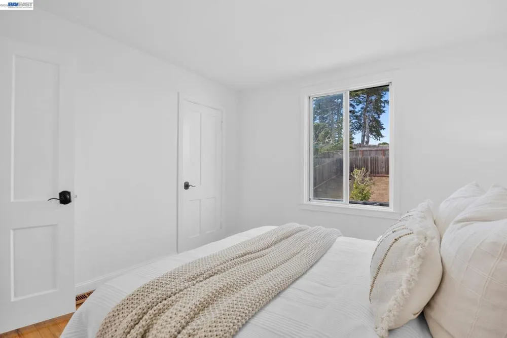 2722 Vicente St San Francisco, CA 94116