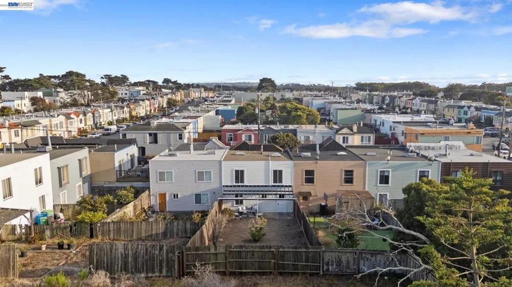 2722 Vicente St San Francisco, CA 94116