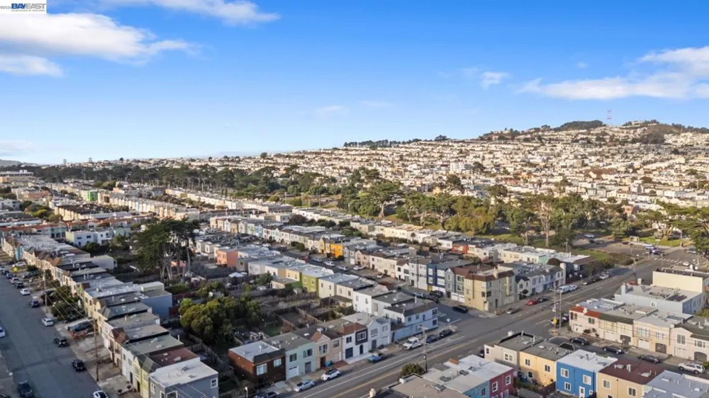 2722 Vicente St San Francisco, CA 94116