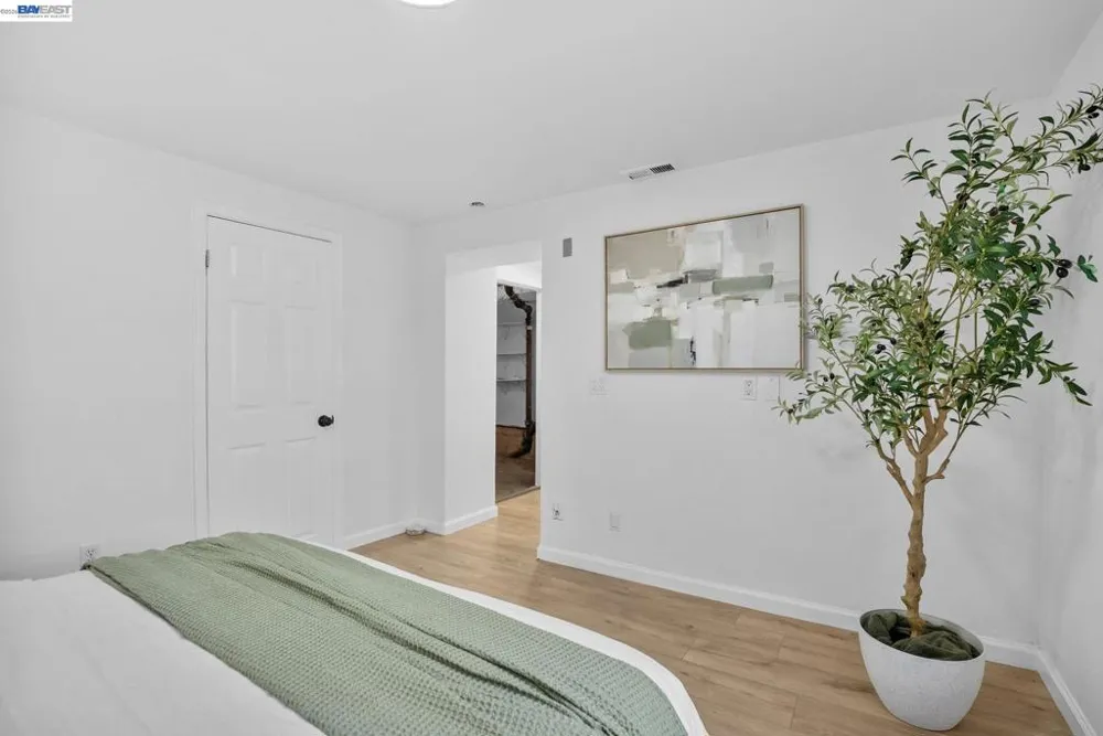 2722 Vicente St San Francisco, CA 94116