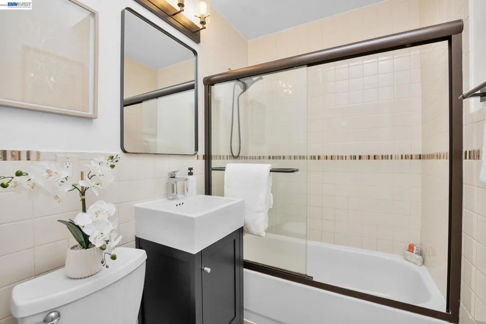 2722 Vicente St San Francisco, CA 94116