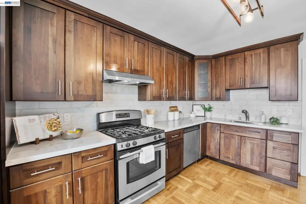 2722 Vicente St San Francisco, CA 94116