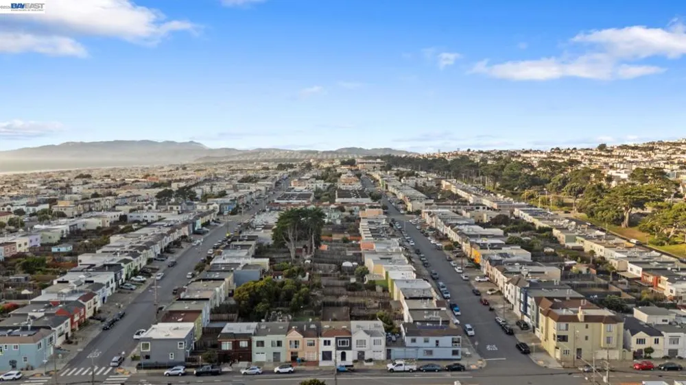 2722 Vicente St San Francisco, CA 94116