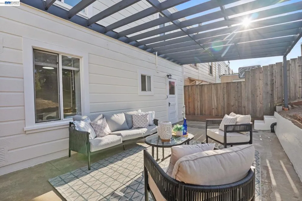 2722 Vicente St San Francisco, CA 94116