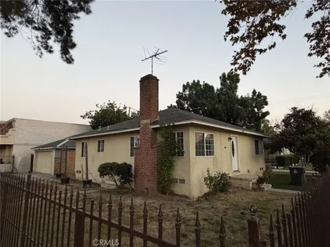 2101 S Sycamore
