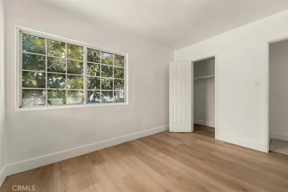 2101 S Sycamore Santa Ana, CA 92707