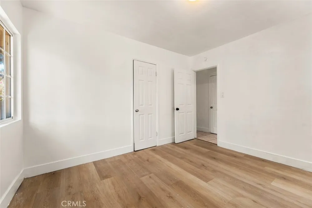 2101 S Sycamore Santa Ana, CA 92707
