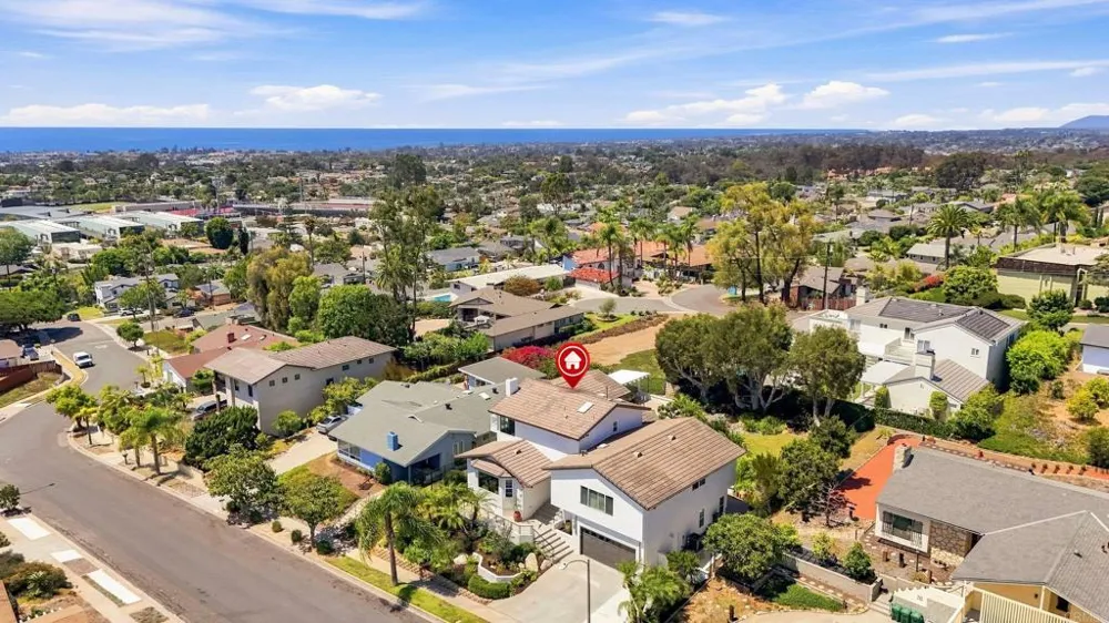 2140 Janis Way Carlsbad, CA 92008