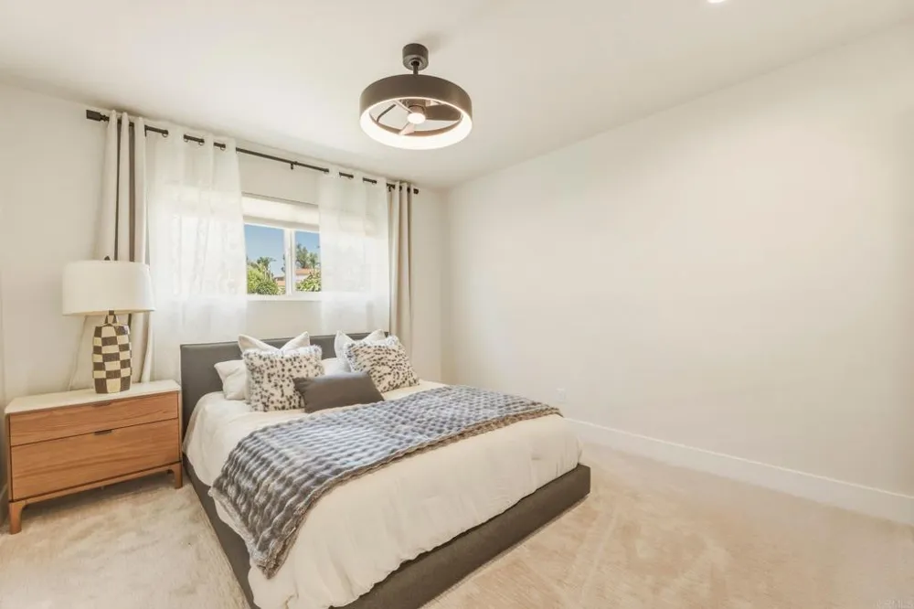 2140 Janis Way Carlsbad, CA 92008