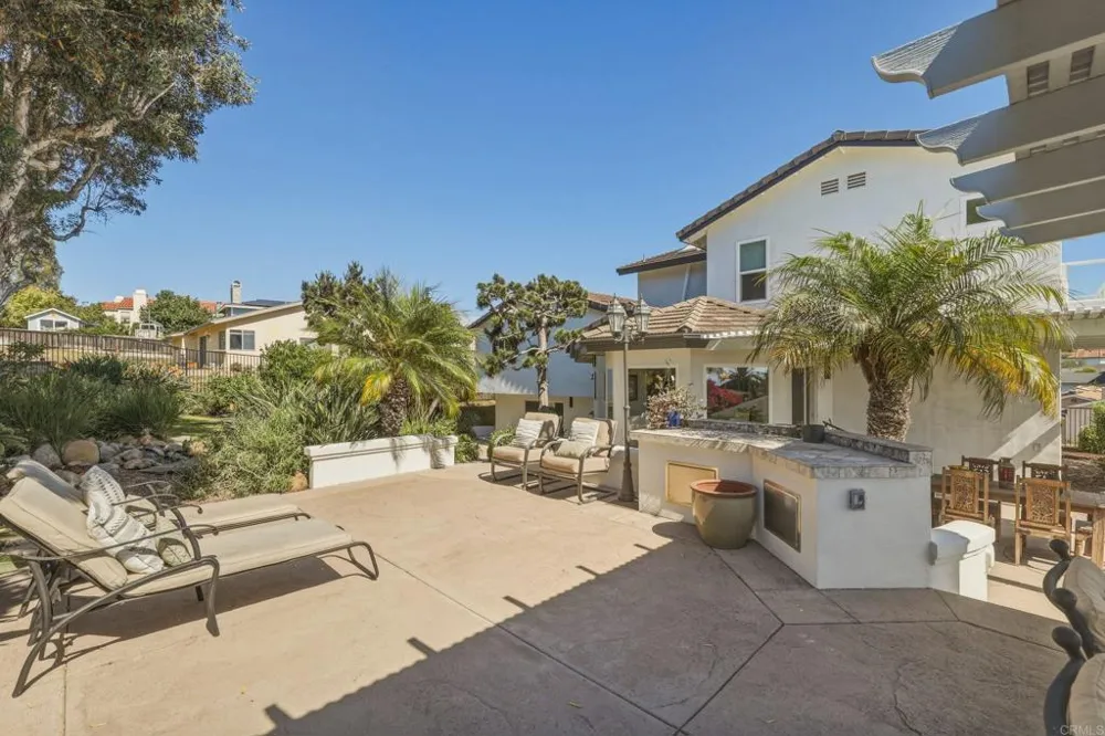 2140 Janis Way Carlsbad, CA 92008
