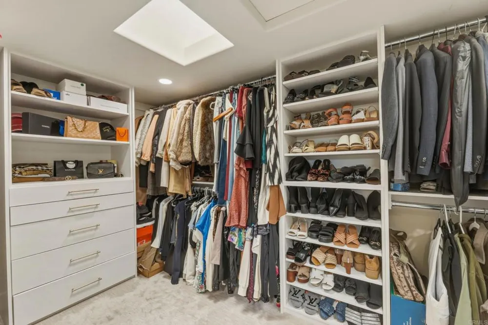 2140 Janis Way Carlsbad, CA 92008