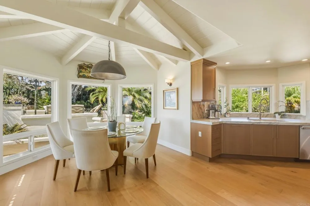 2140 Janis Way Carlsbad, CA 92008