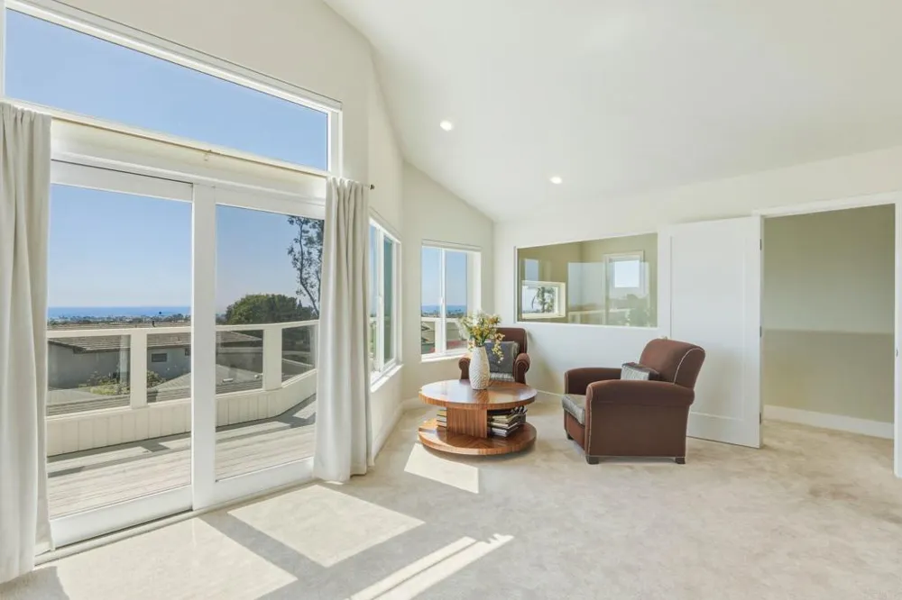 2140 Janis Way Carlsbad, CA 92008